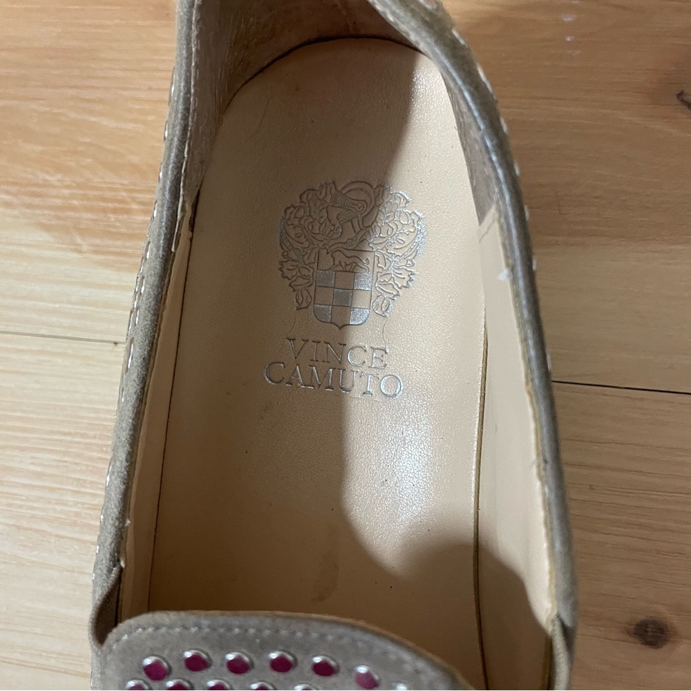 Vince Camuto Kindra Slip-On Sneakers Women’s 8M Beige Studded Flats Casual - Picture 11 of 14